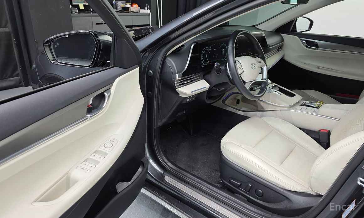 The New Grandeur IG HybridLe Blanc