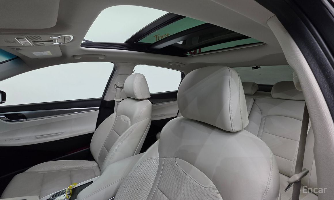 The New Grandeur IG HybridLe Blanc