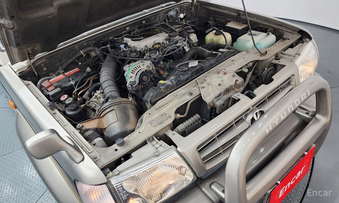 Galloper 29-seater V6 LPG