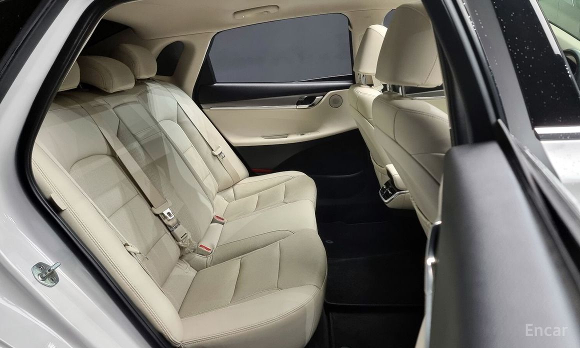 The New Grandeur IG HybridLe Blanc