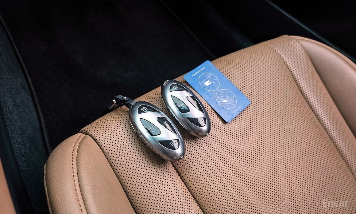 Grandeur Hybrid (GN7)Exclusive