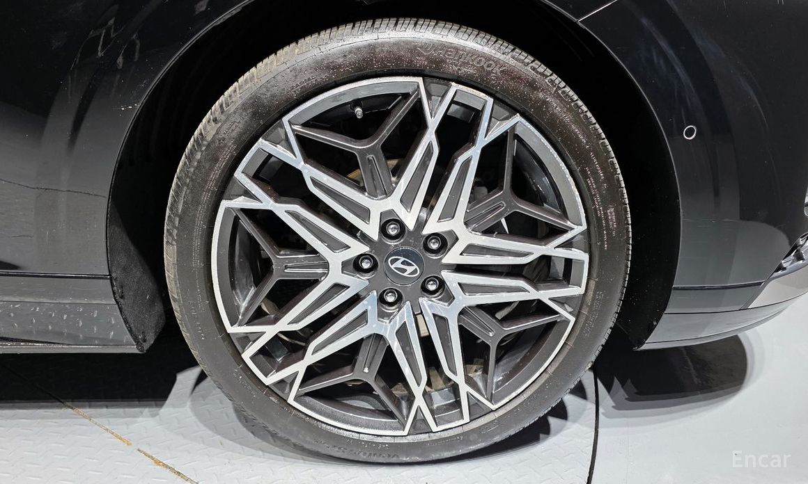 Grandeur Hybrid (GN7)Exclusive