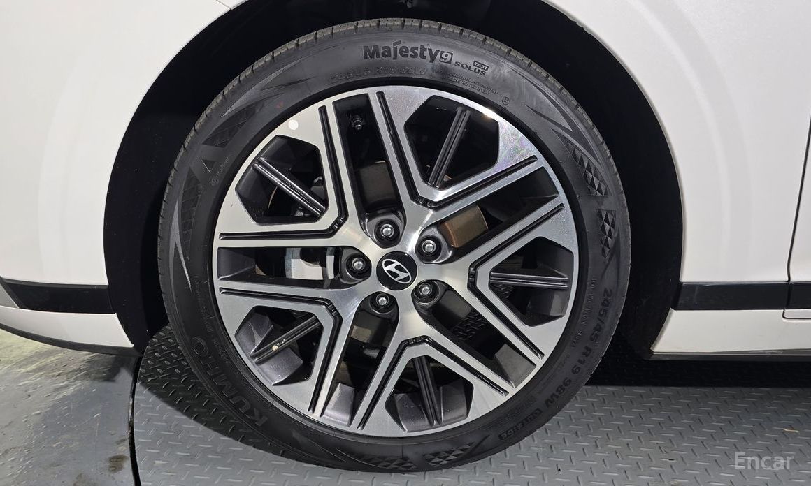 Grandeur Hybrid (GN7)Premium