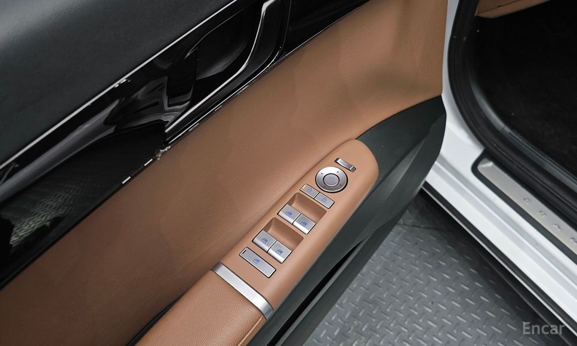 Grandeur Hybrid (GN7)Premium