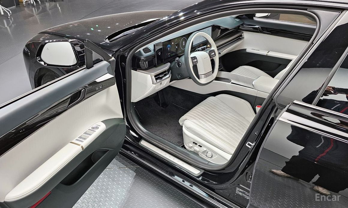 Grandeur Hybrid (GN7)Calligraphy