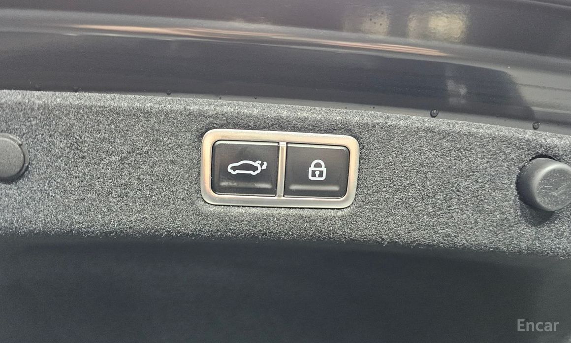 Grandeur Hybrid (GN7)Premium