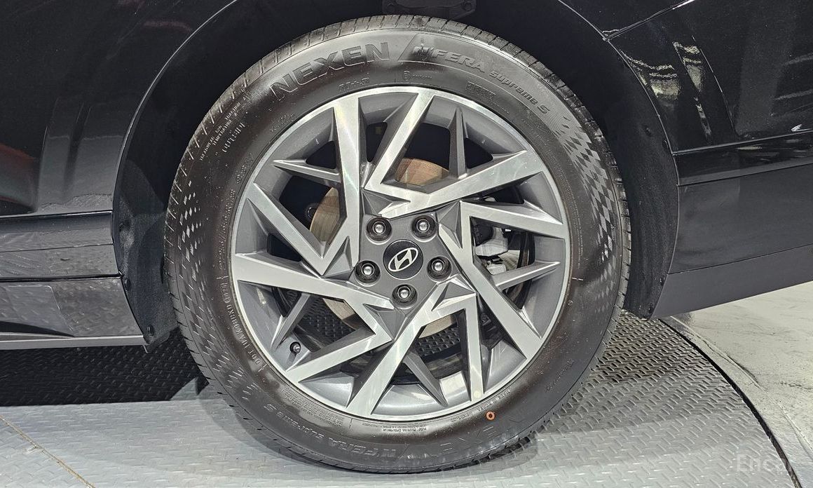 Grandeur Hybrid (GN7)Premium