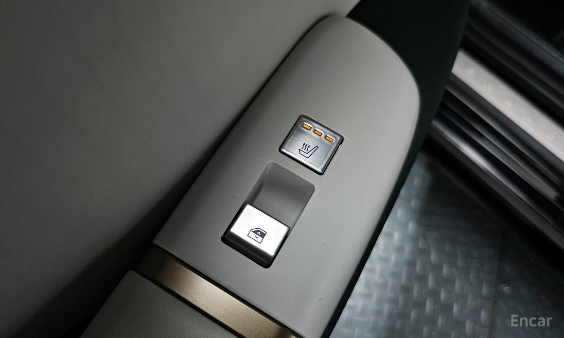 Grandeur Hybrid (GN7)Calligraphy