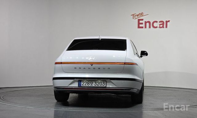 Grandeur Hybrid (GN7)Exclusive