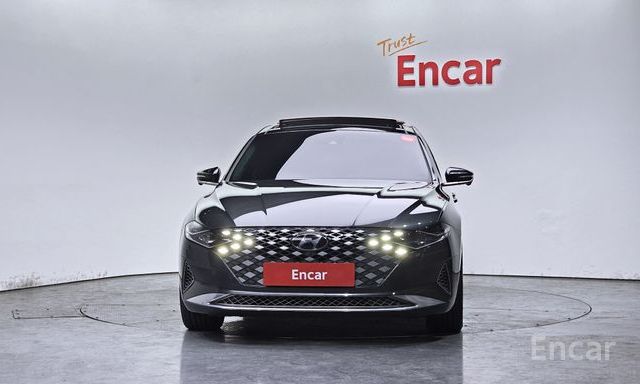 The New Grandeur IG HybridCalligraphy