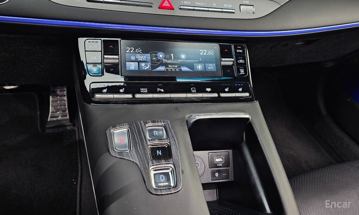 The New Grandeur IG HybridCalligraphy