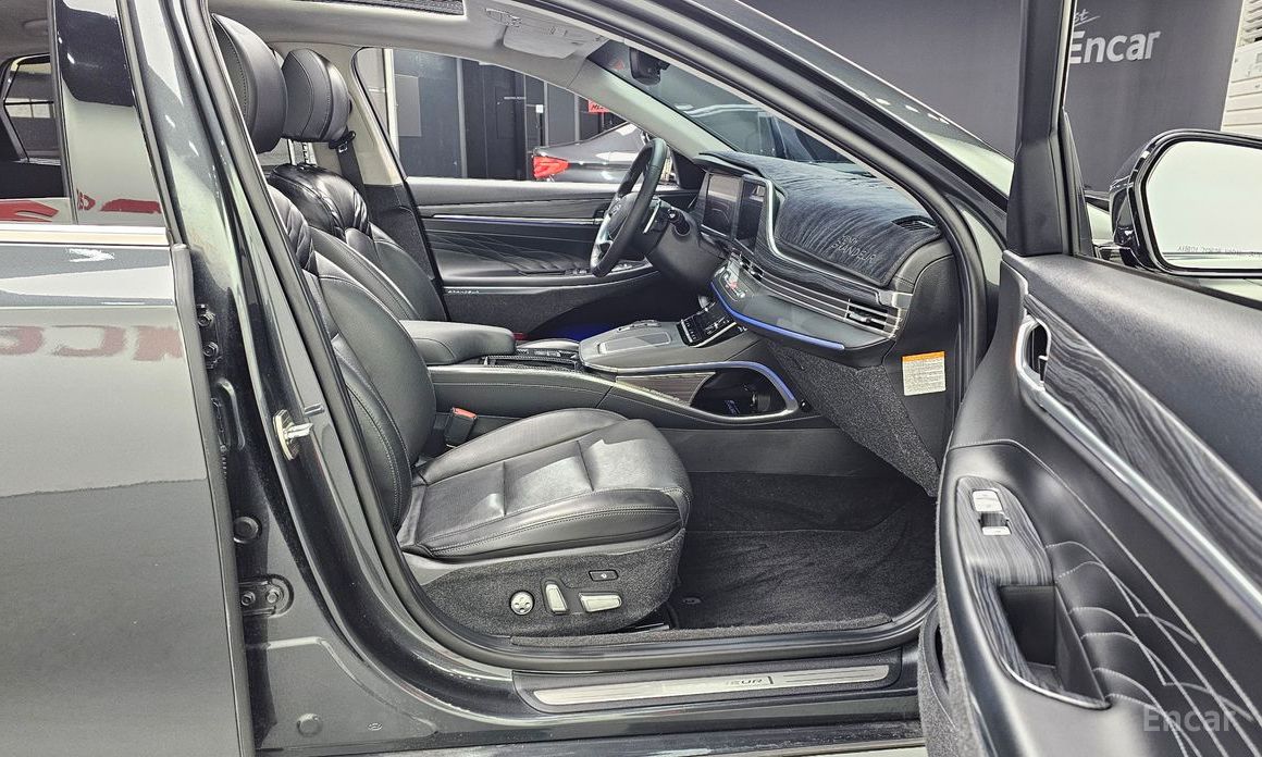 The New Grandeur IG HybridCalligraphy