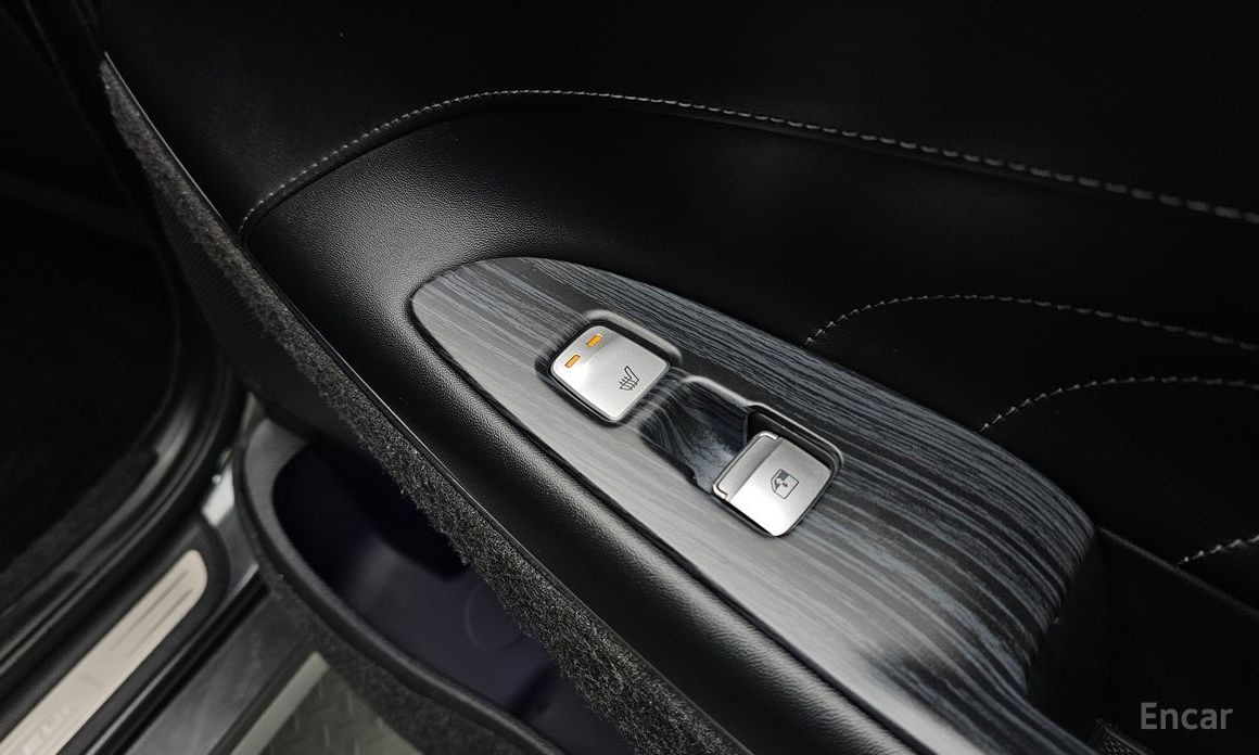 The New Grandeur IG HybridCalligraphy