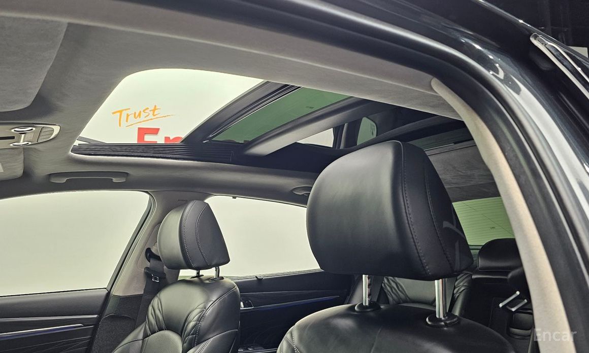 The New Grandeur IG HybridCalligraphy